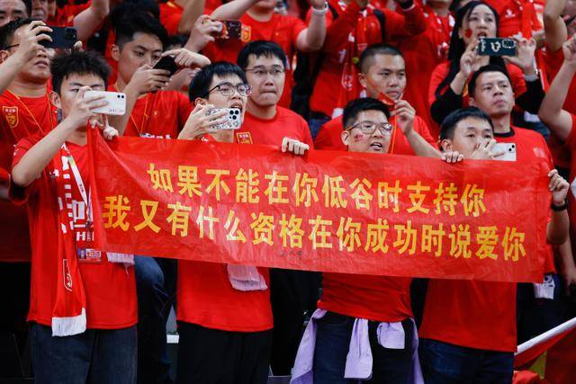 小沈阳一家高调宣传遭质疑，郭晓东亦被卷入